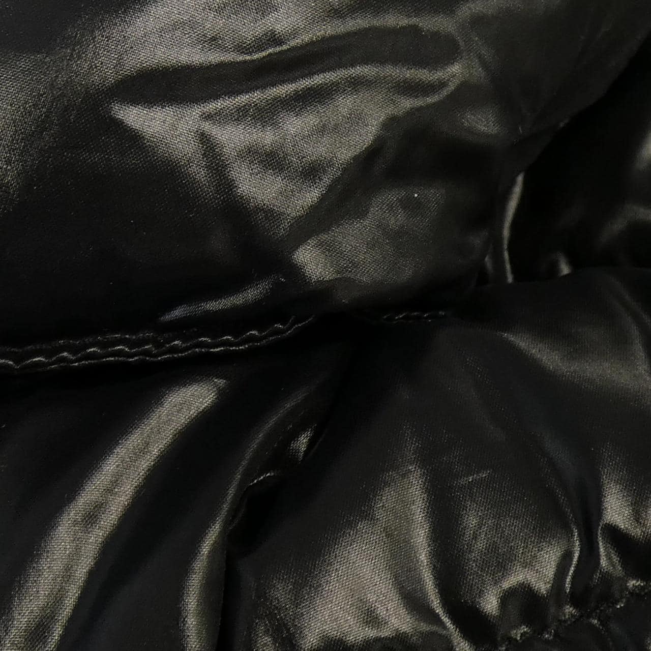 モンクレール MONCLER ダウンジャケット