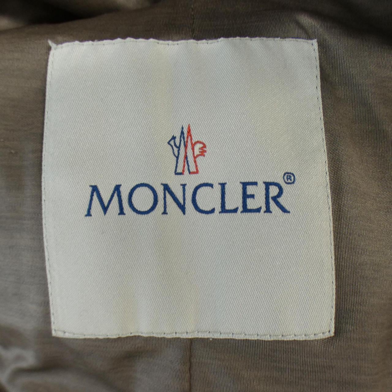 モンクレール MONCLER ダウンジャケット