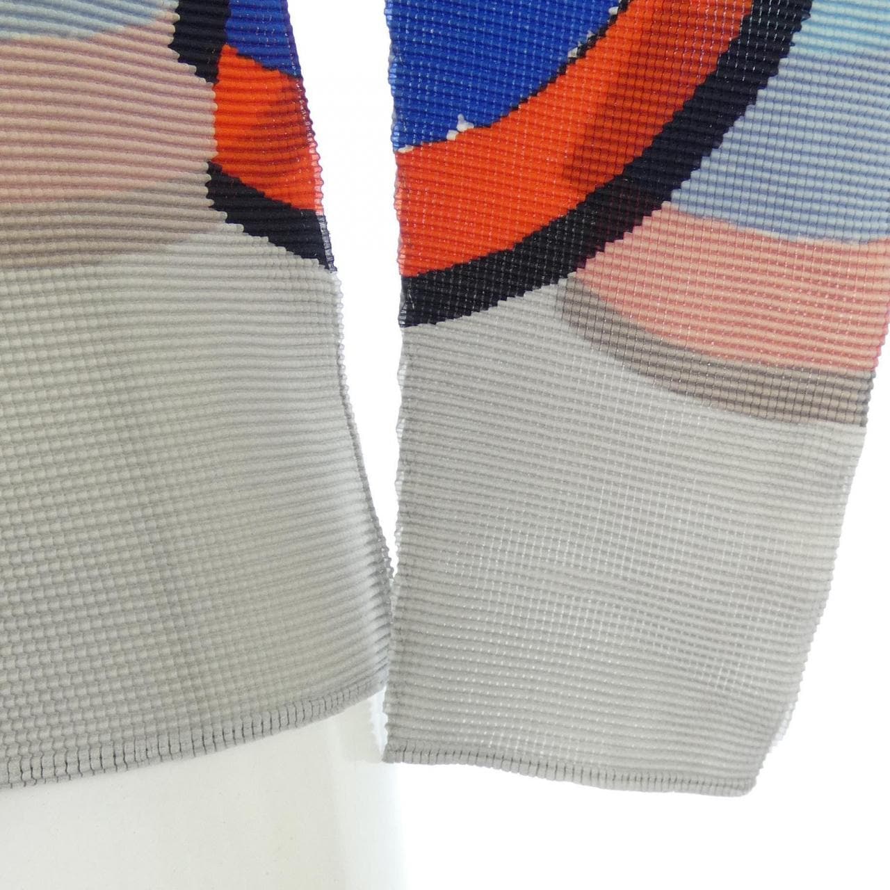 ミーイッセイミヤケ me ISSEY MIYAKE MI11FJ701 トップス