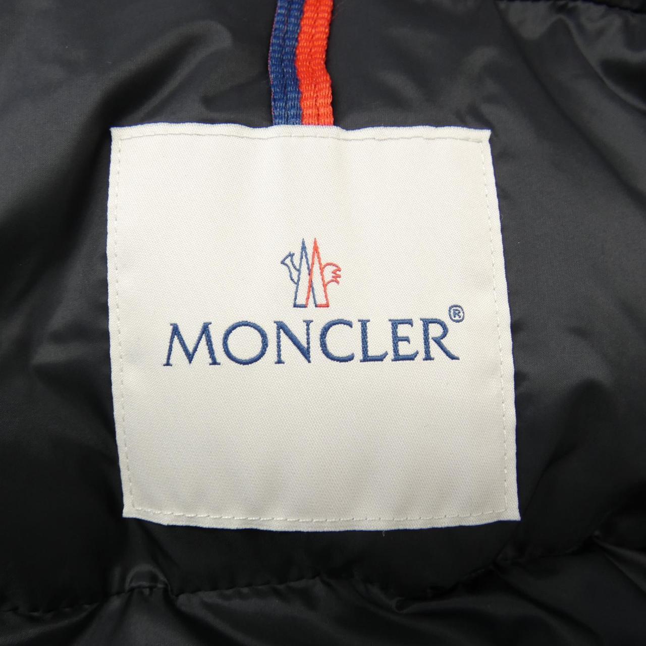 モンクレール MONCLER ダウンジャケット
