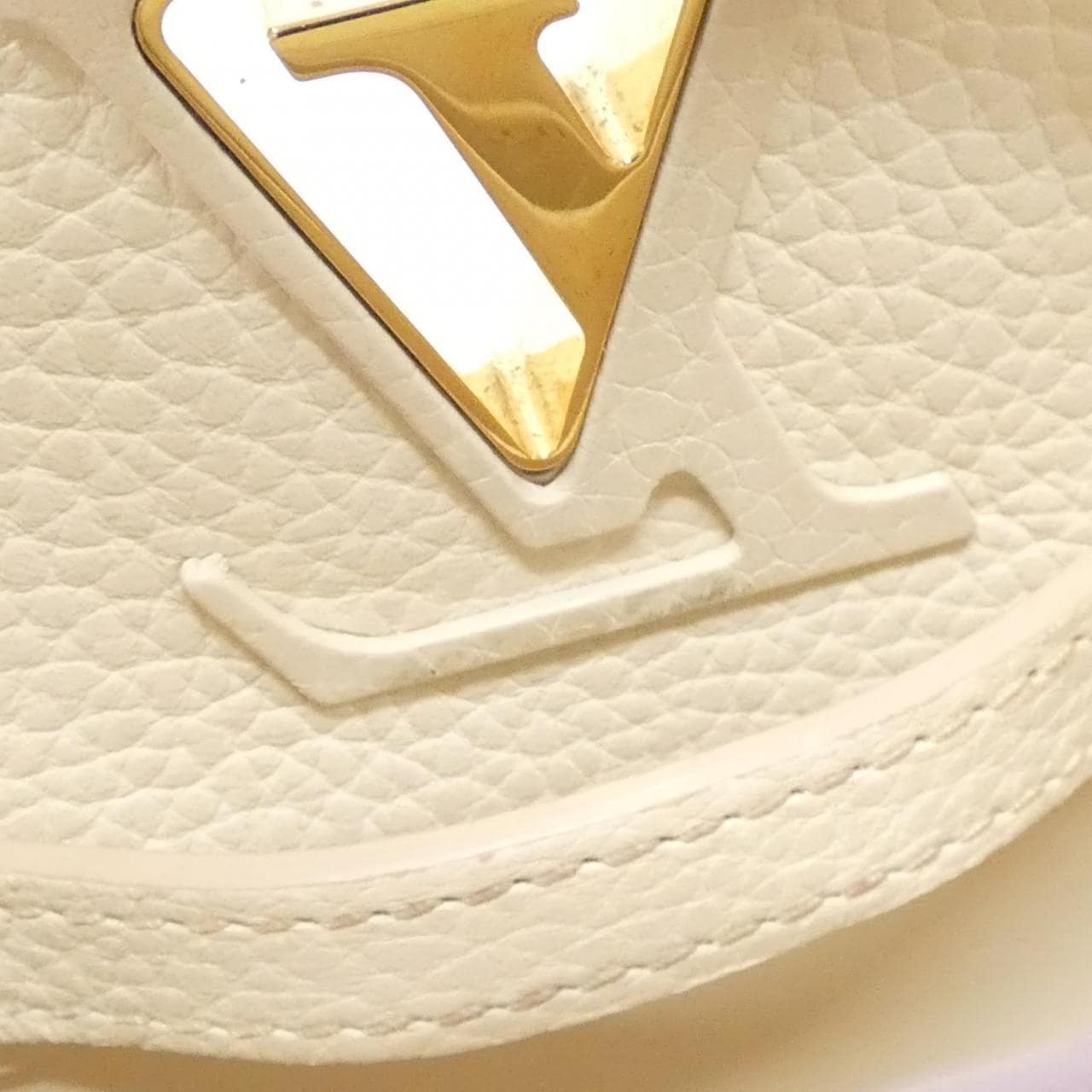 ルイヴィトン カプシーヌ MINI M22122 バッグ