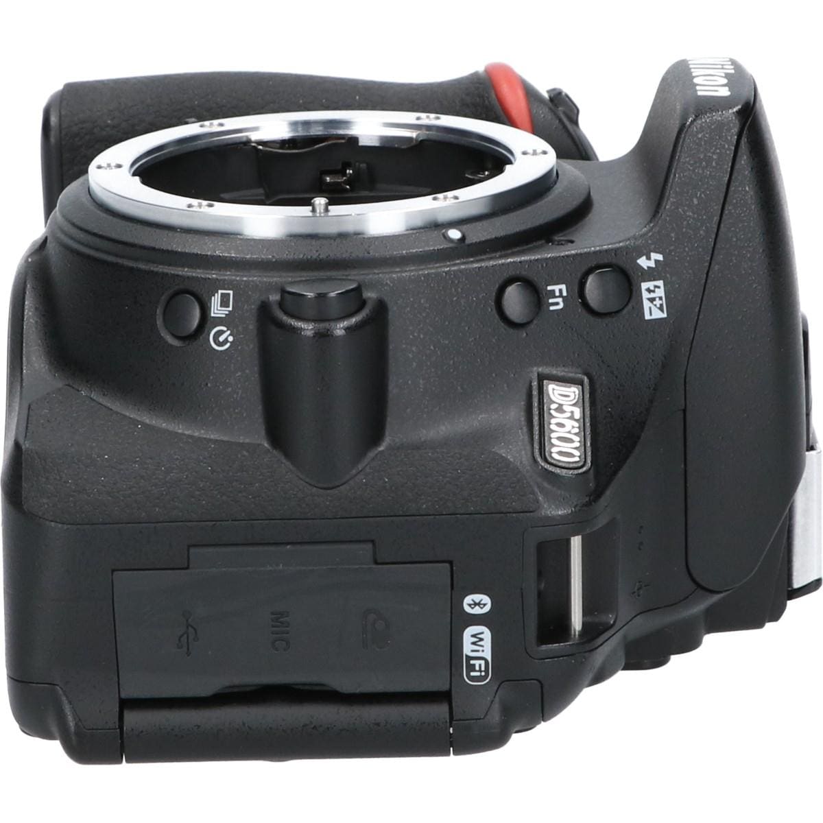 D5600