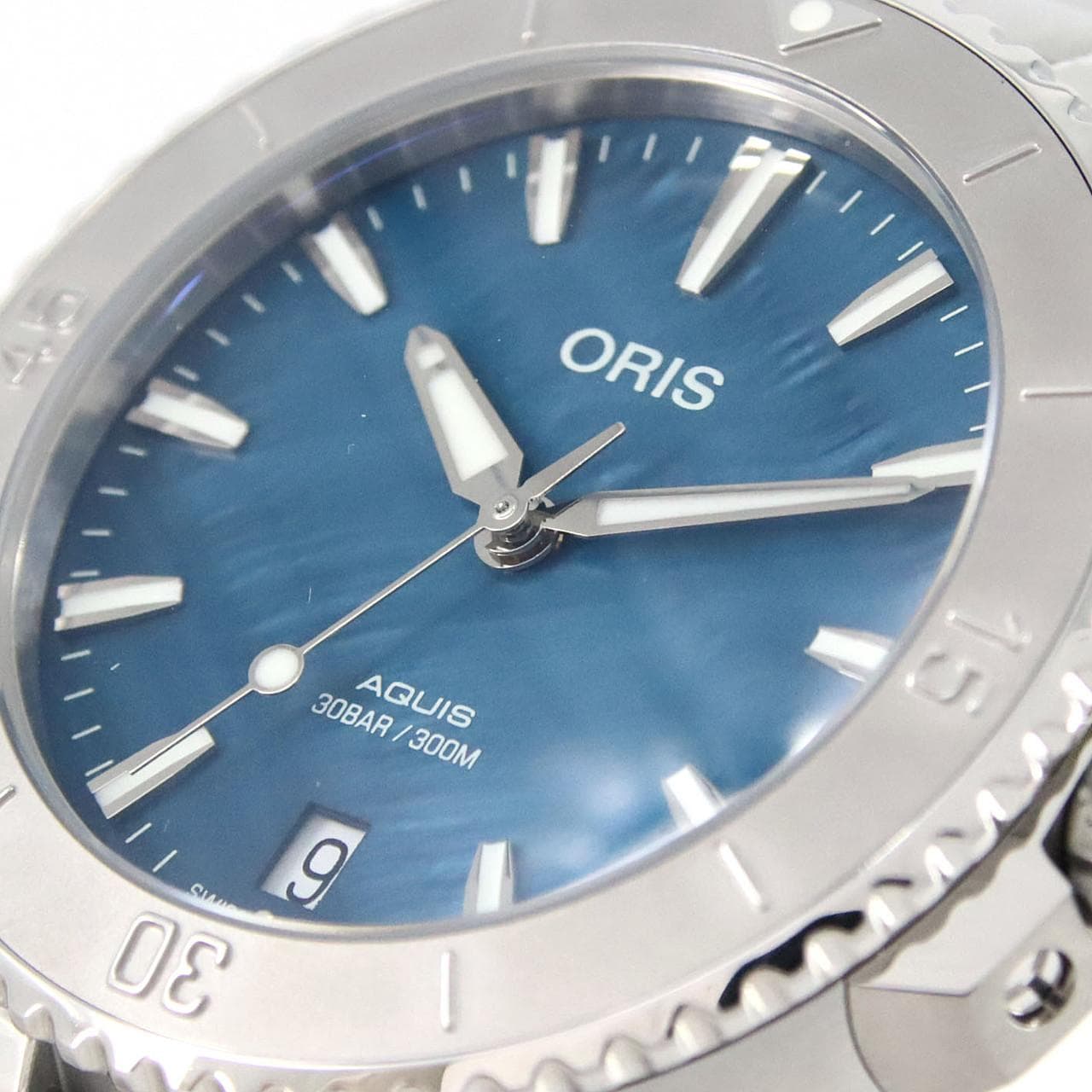 [BRAND NEW] Oris Aquis Date 01 733 7770 4155-07 SS Automatic