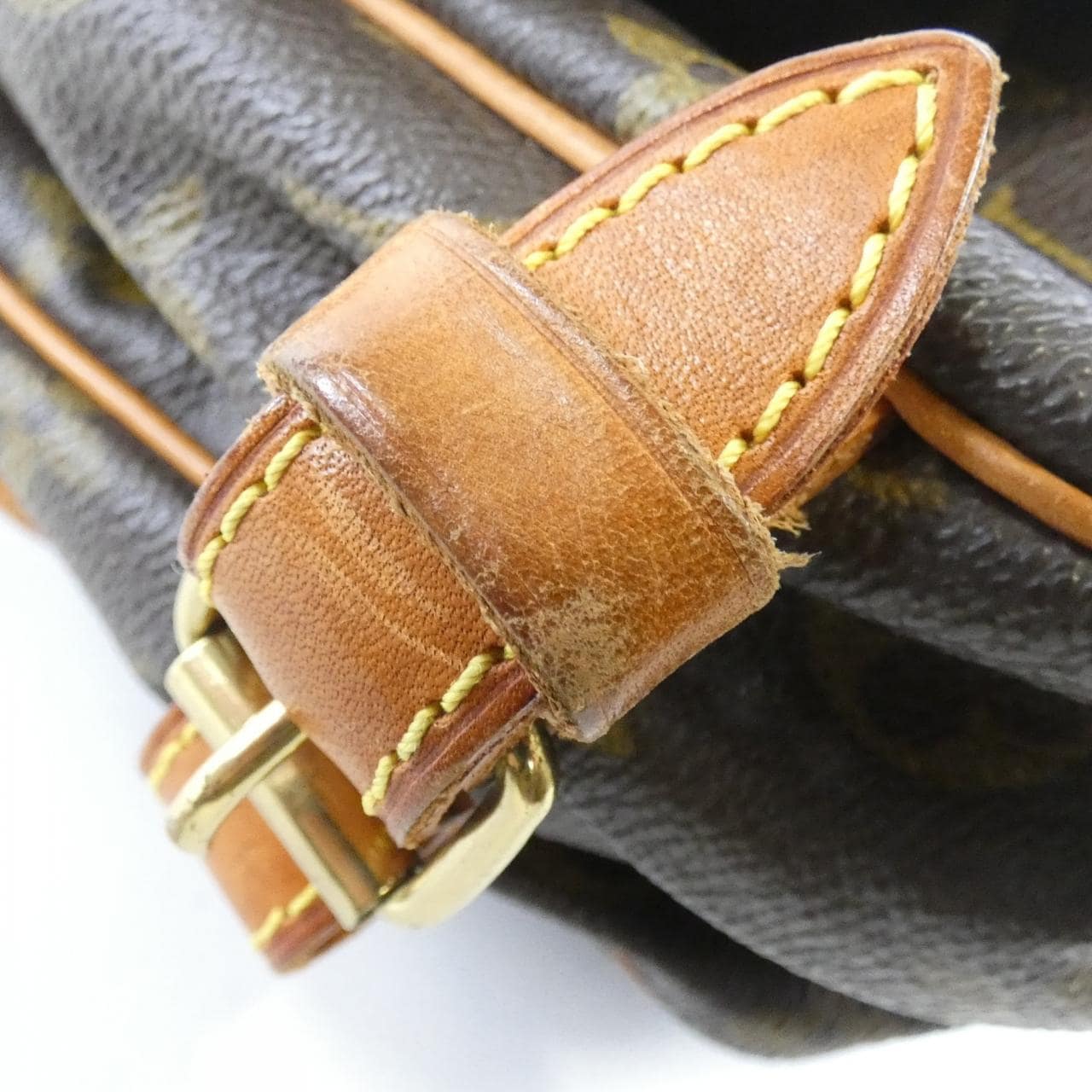 ルイヴィトン モノグラム ソミュール 30cm M42256 ショルダーバッグ