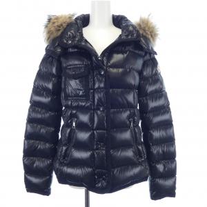 モンクレール MONCLER ダウンジャケット