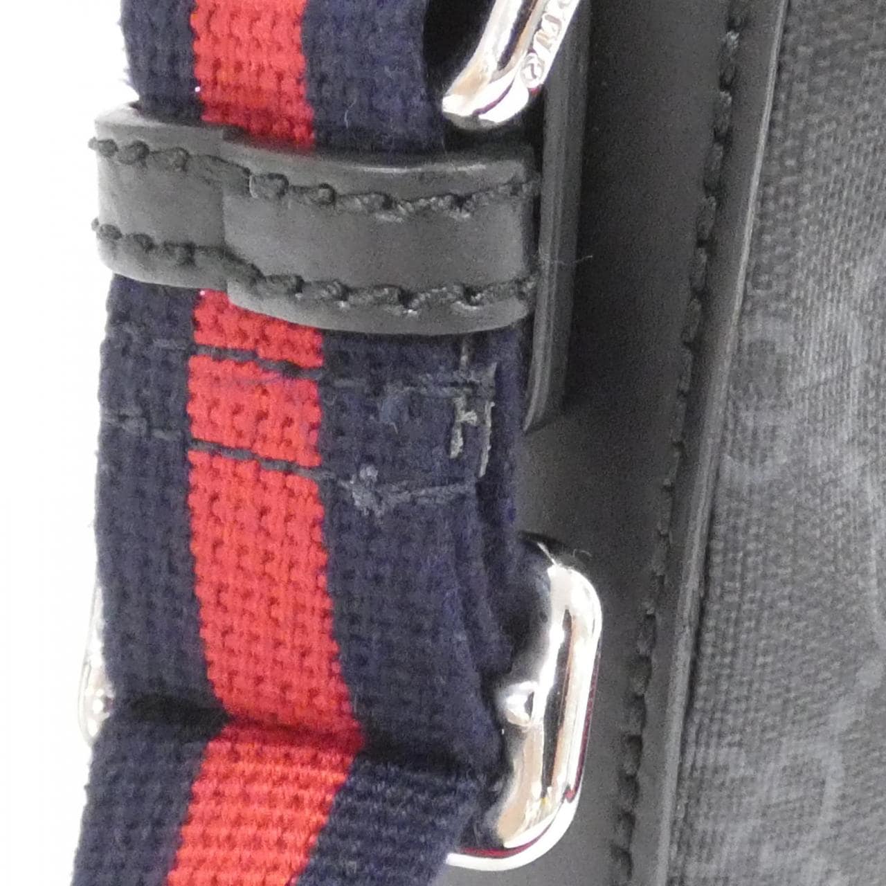 Gucci 598103 K5RLN單肩包