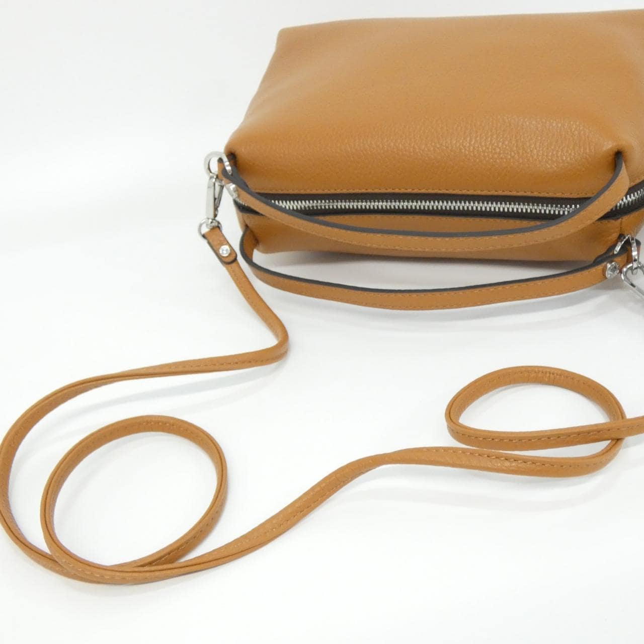 【新品】ジャンニキアリーニ アリファ M 8148 バッグ