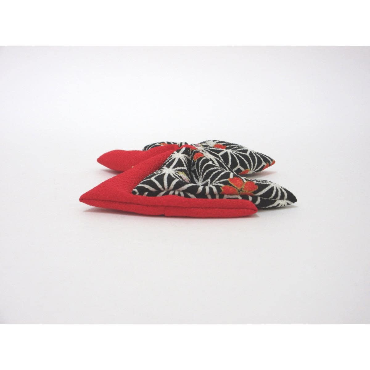 【新品】髪飾り　リボン