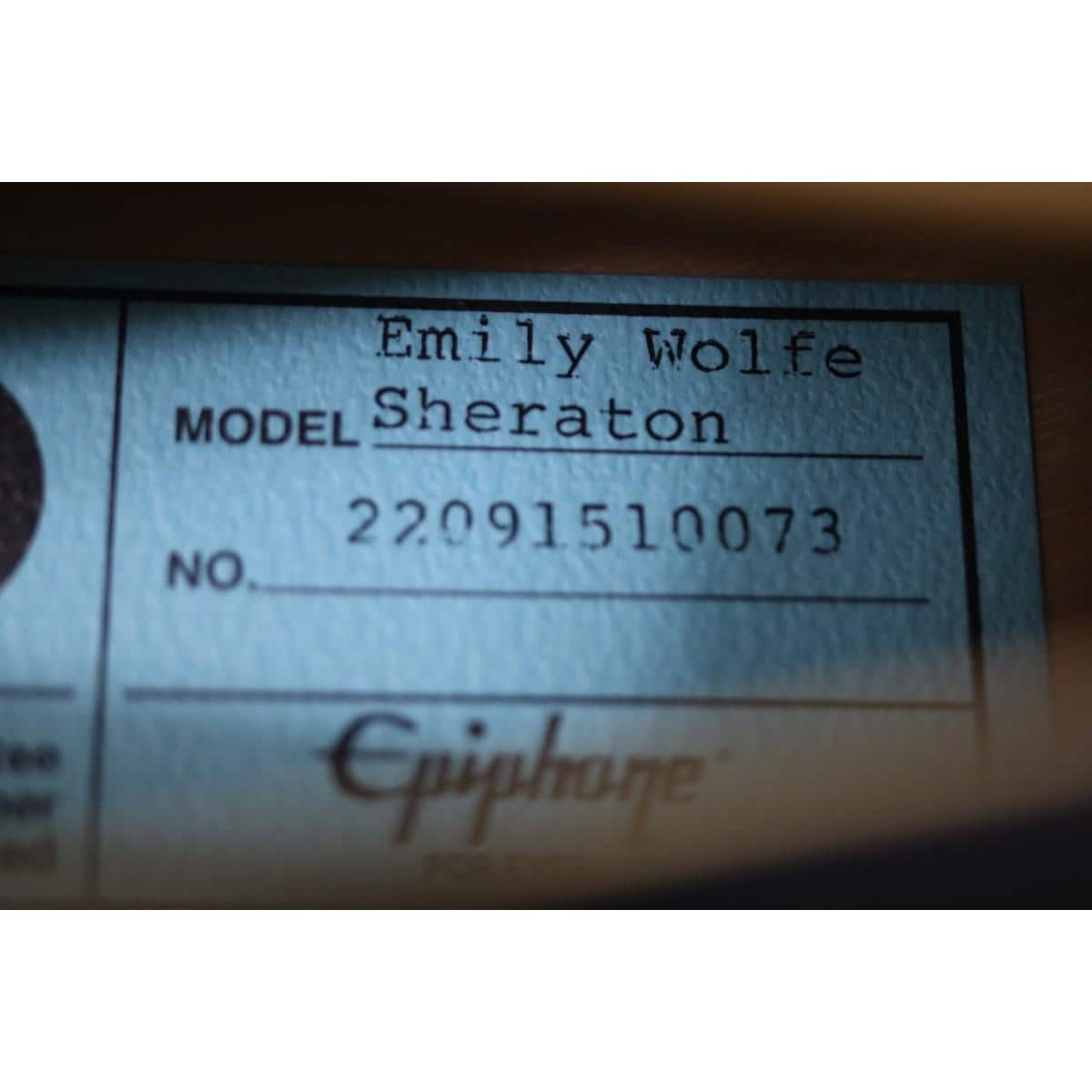ＥＰＩＰＨＯＮＥ　　ＥＭＩＬＹ　ＷＯＬＦＥ　ＳＨＥＲＡＴＯＮ