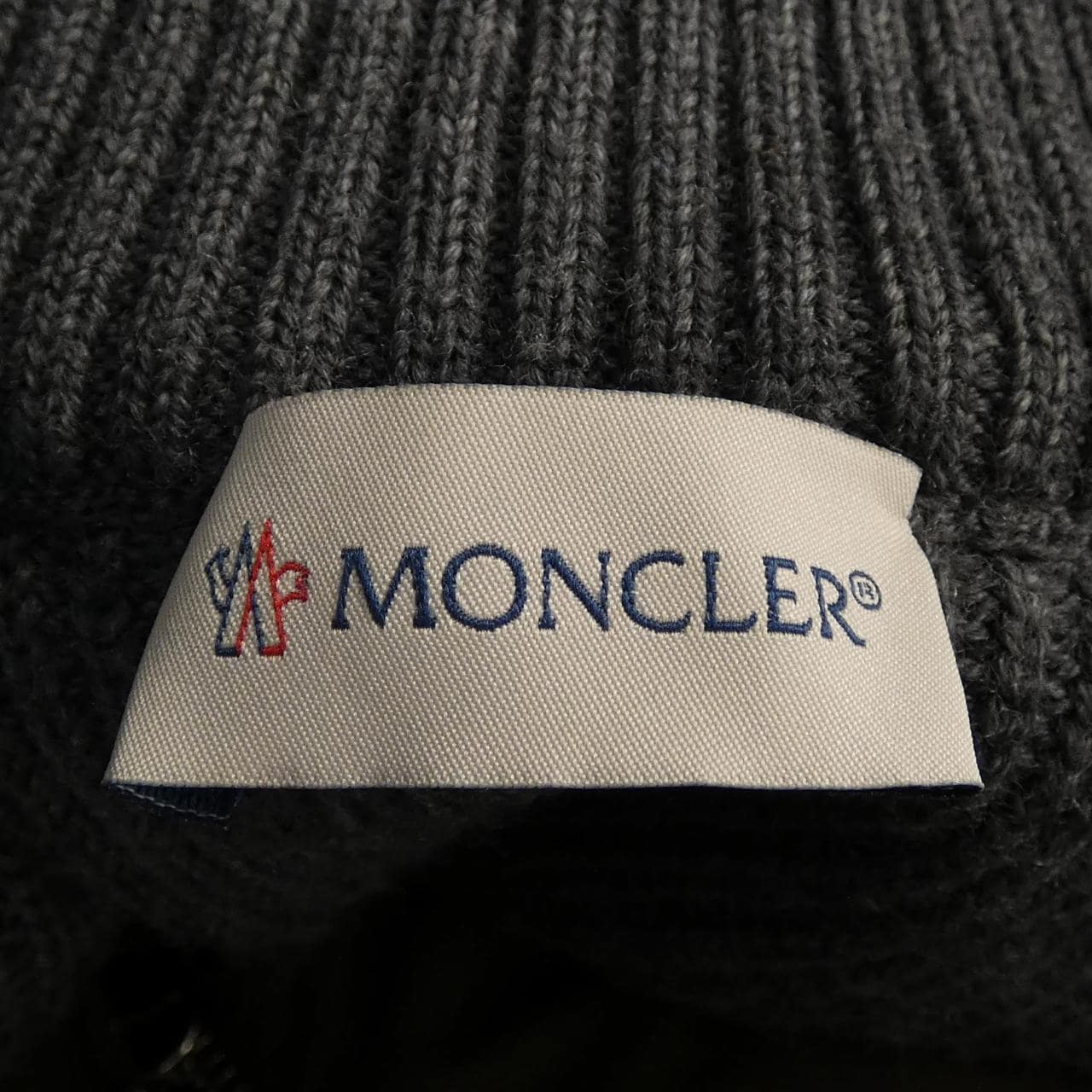 モンクレール MONCLER 20919B51400 ダウンジャケット