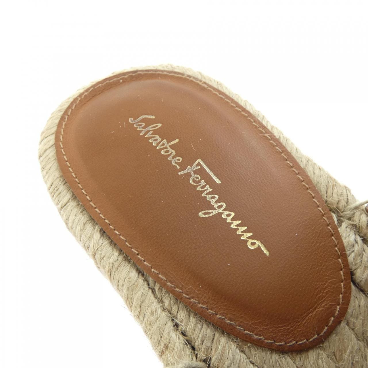サルヴァトーレフェラガモ SALVATORE FERRAGAMO サンダル