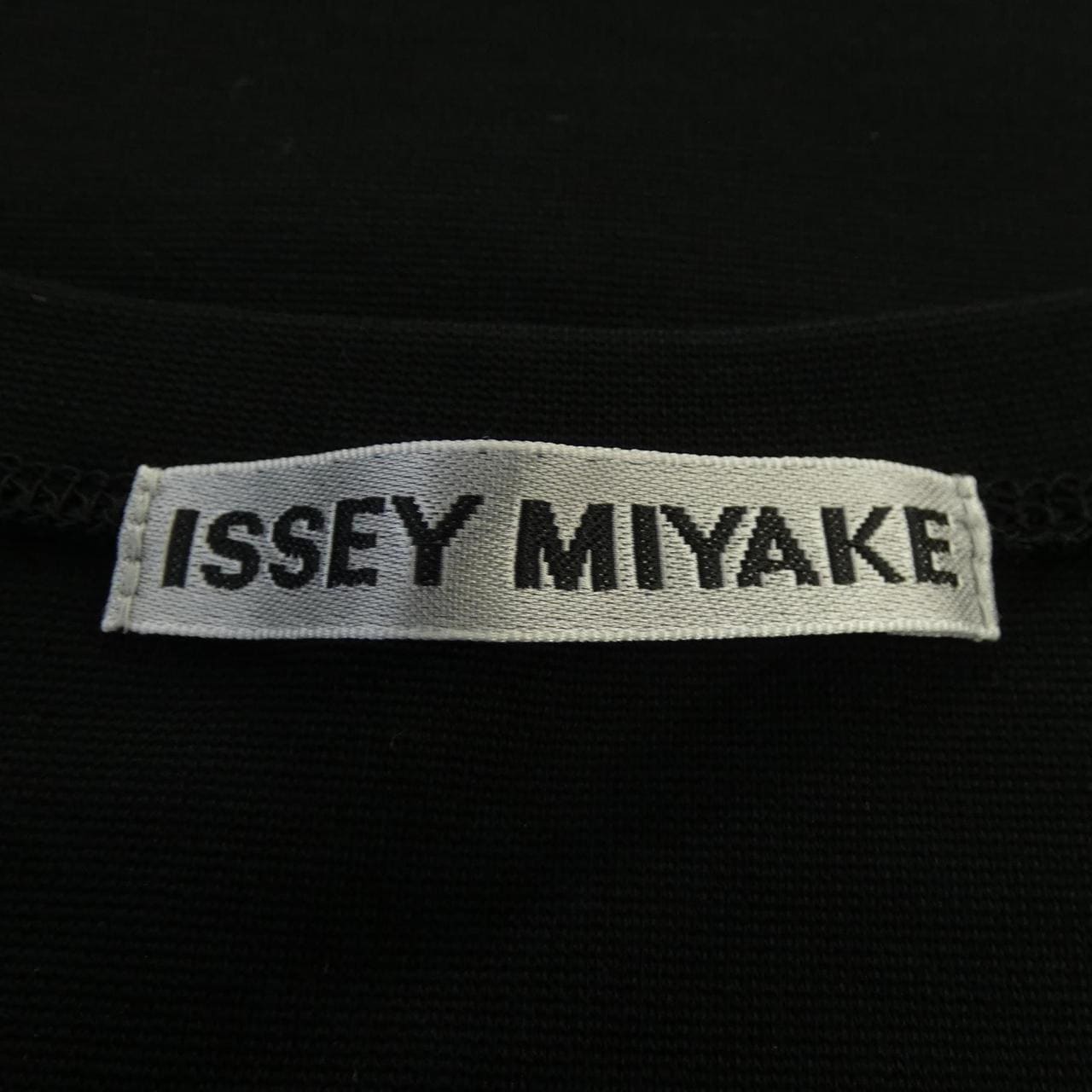 イッセイミヤケ ISSEY MIYAKE IM64JK505 シャツ
