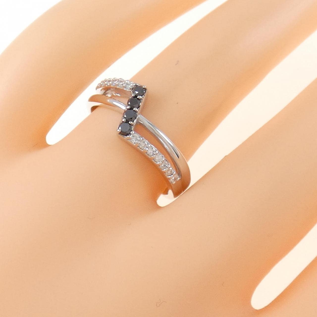 K18WG ダイヤモンド リング 0.12CT
