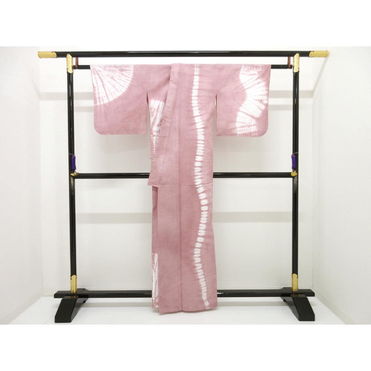 【新品】女ゆかた　絞り加工　Ｍサイズ