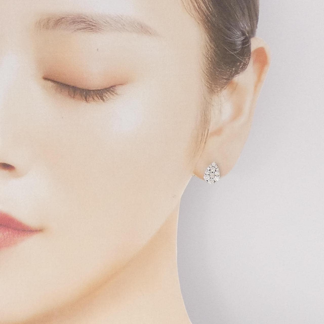 K18WG ダイヤモンド ピアス 0.70CT