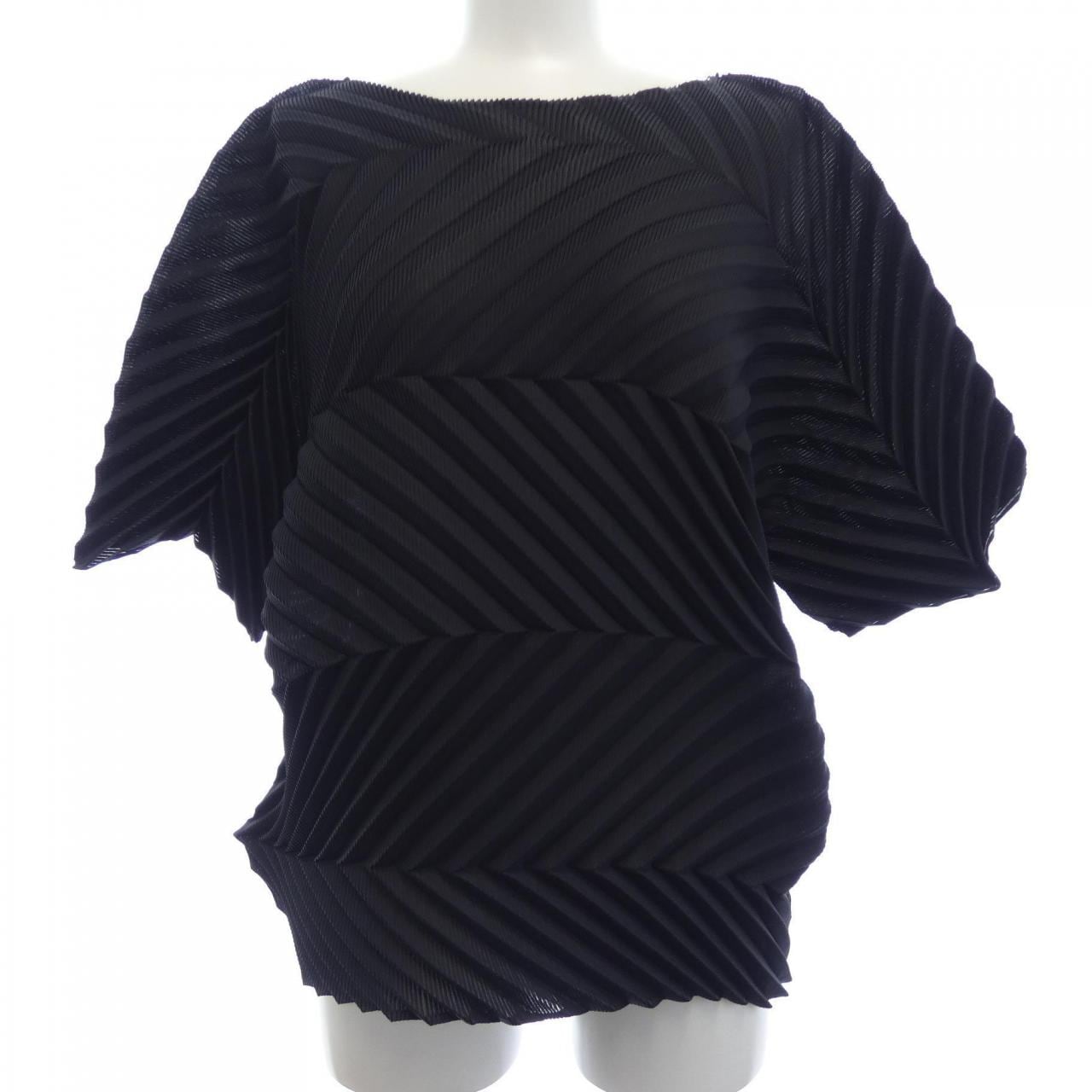 ミーイッセイミヤケ me ISSEY MIYAKE MI53FK482 トップス