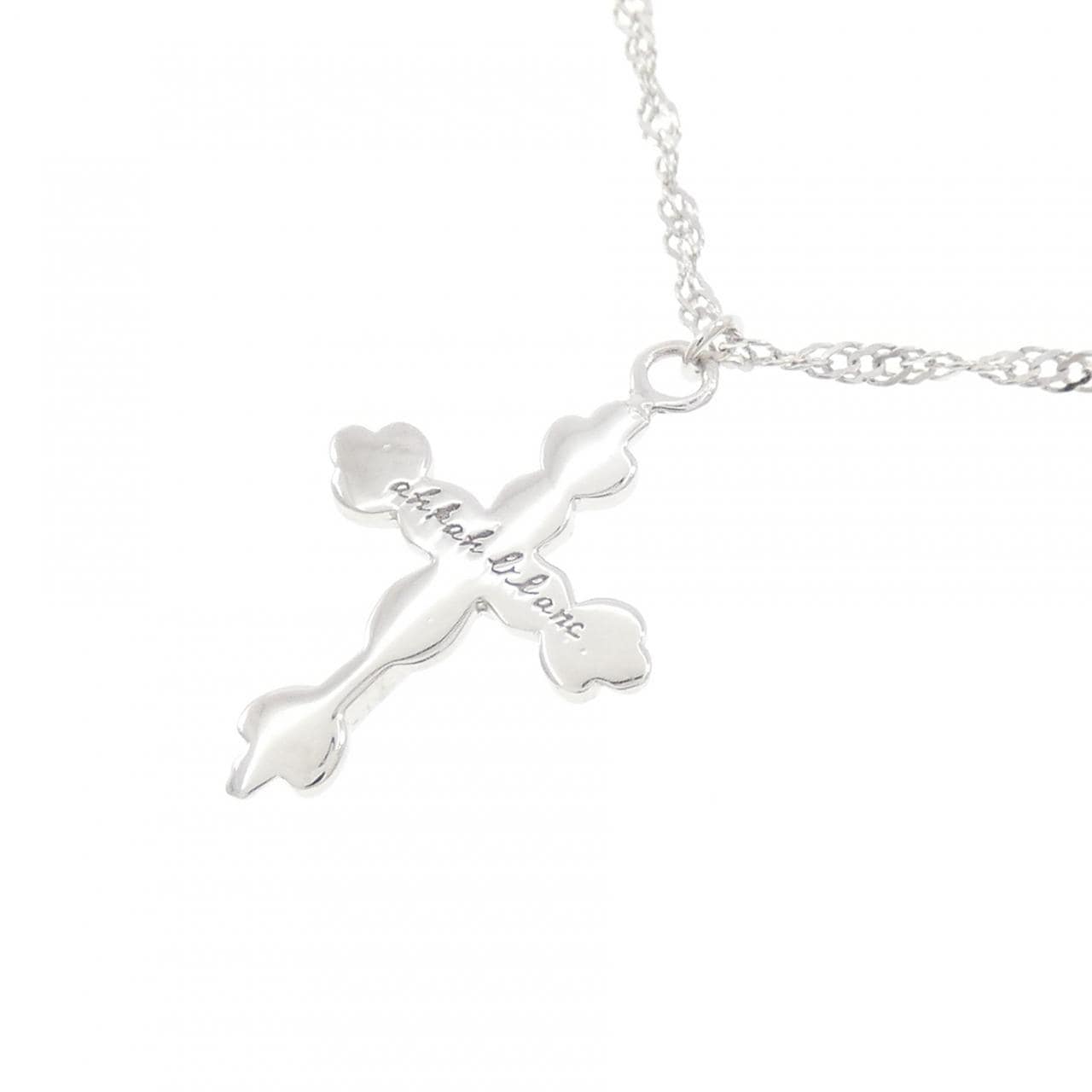 アーカー クロス ネックレス