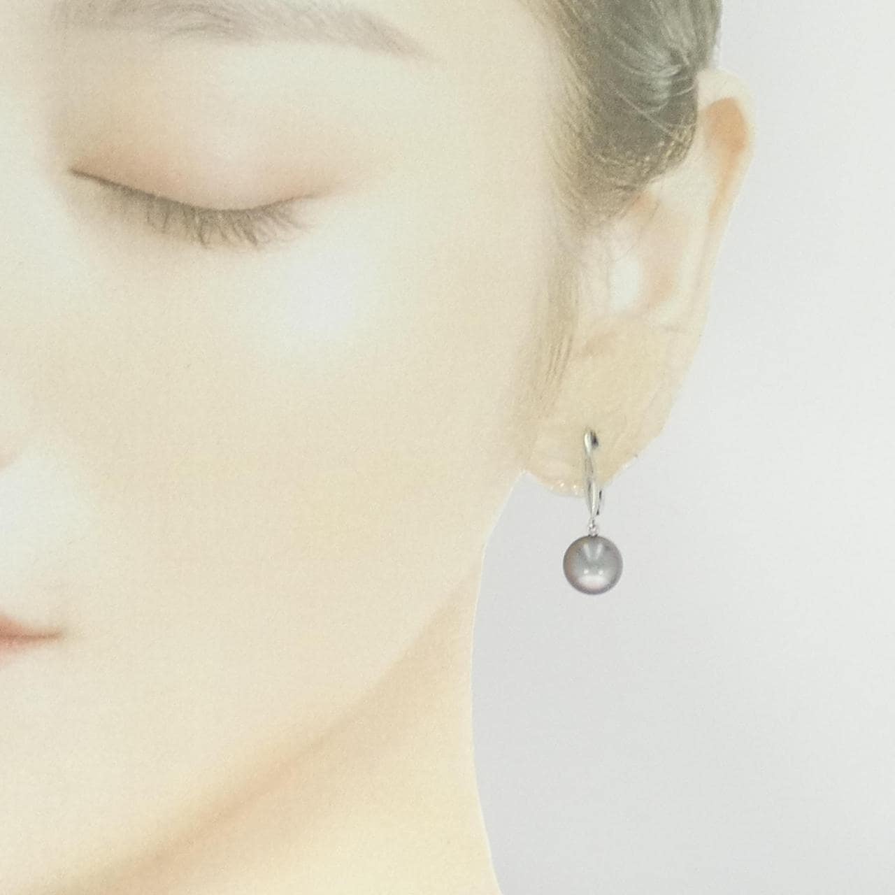 PT850 Black Pearl Earrings 9.0mm