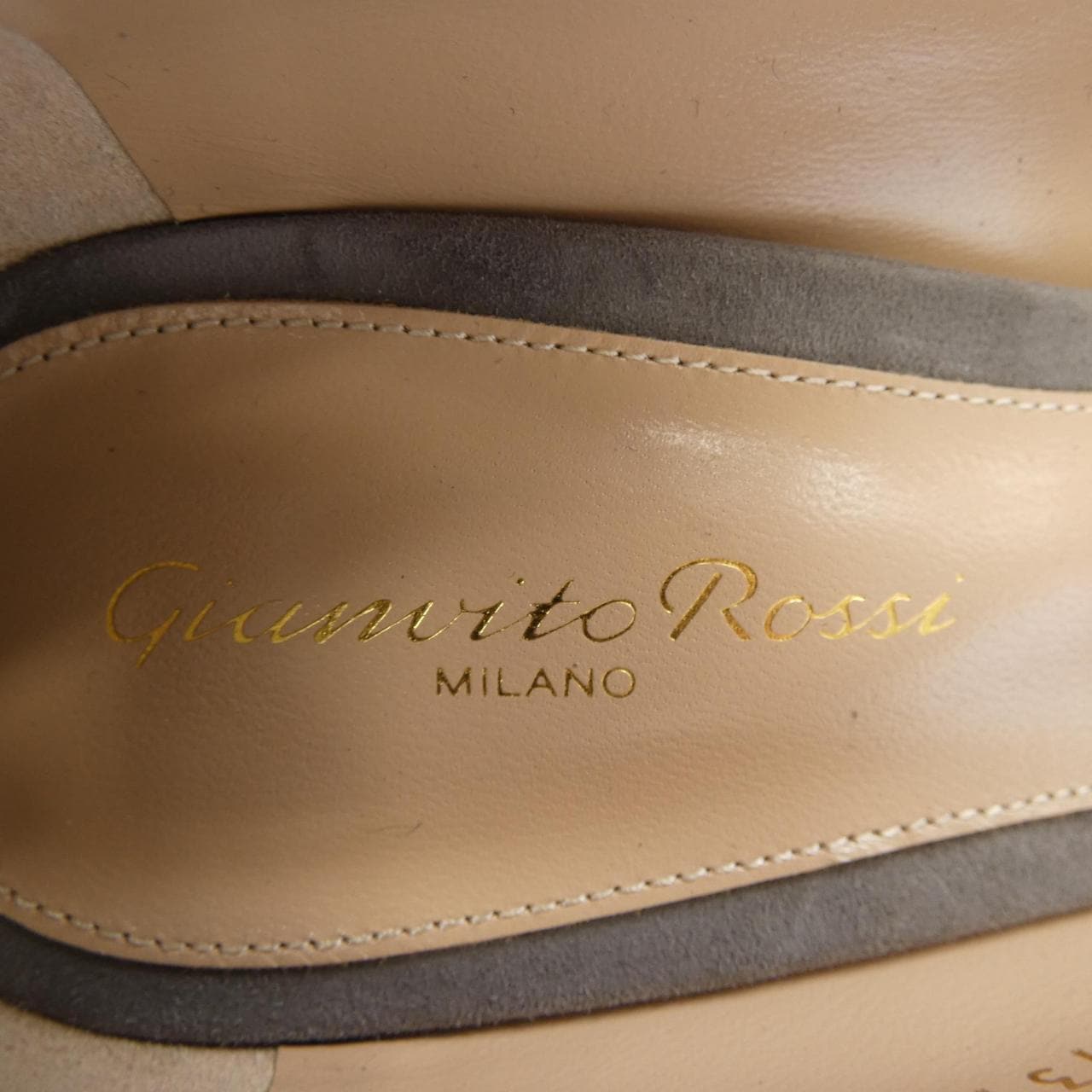 ジャンヴィトロッシ GIANVITO ROSSI パンプス