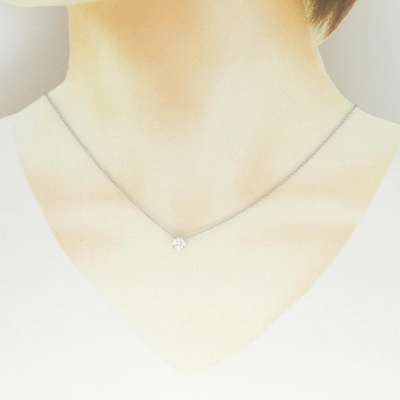 ハリーウィンストン ラウンド ソリティア ネックレス 0.57CT