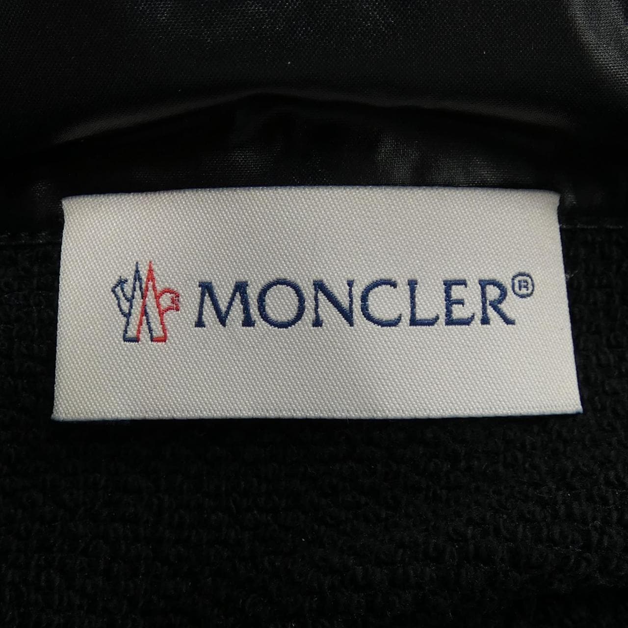 モンクレール MONCLER ダウンジャケット