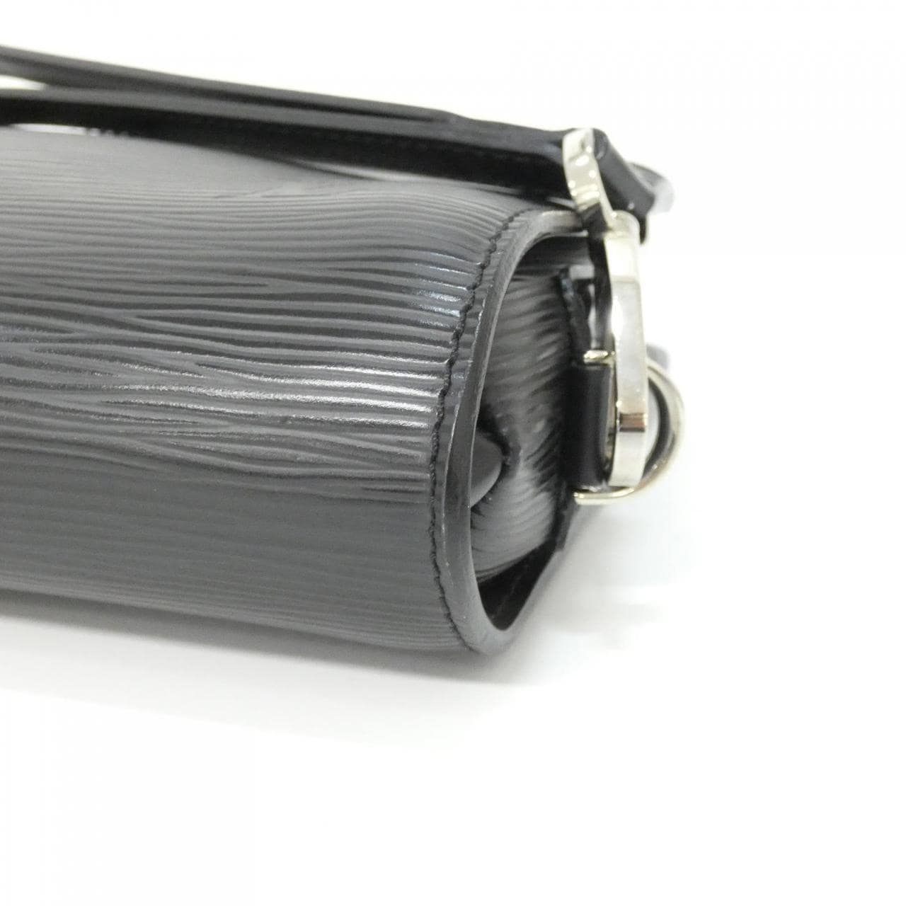 ルイヴィトン エピ オシュ M59362 セカンドバッグ