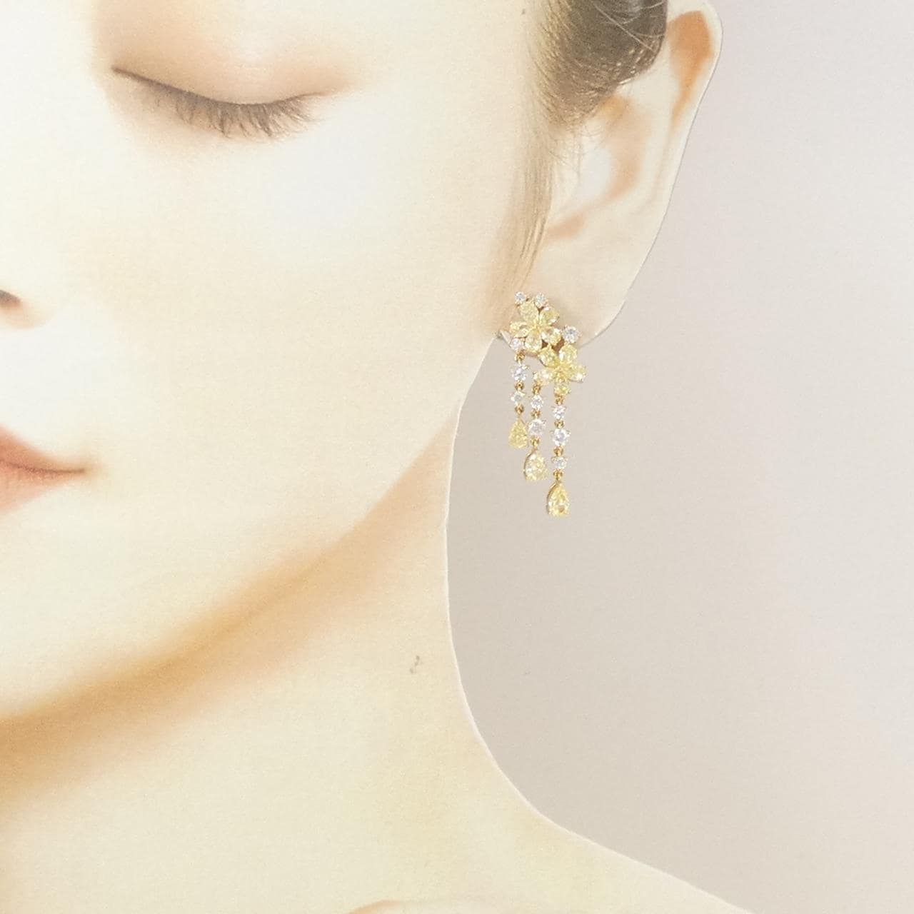 750YG/K18YG フラワー ダイヤモンド ピアス 6.136CT