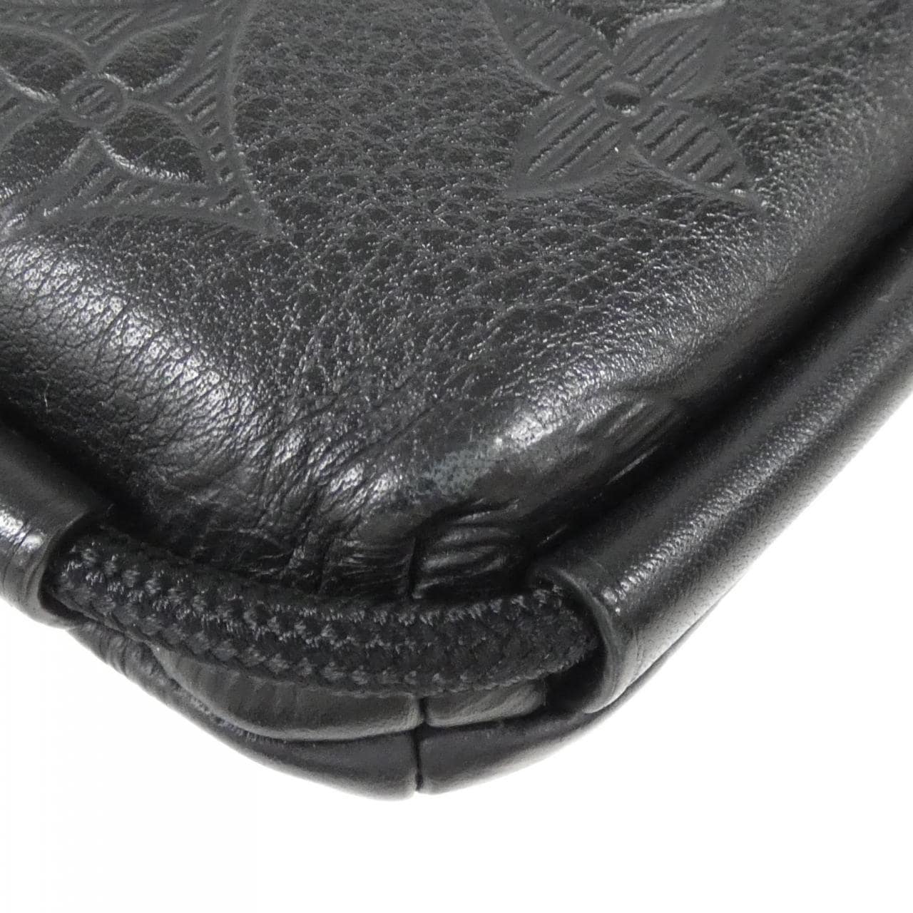 ルイヴィトン モノグラム シャドウ レースアップ ポーチ M12601 ショルダーバッグ