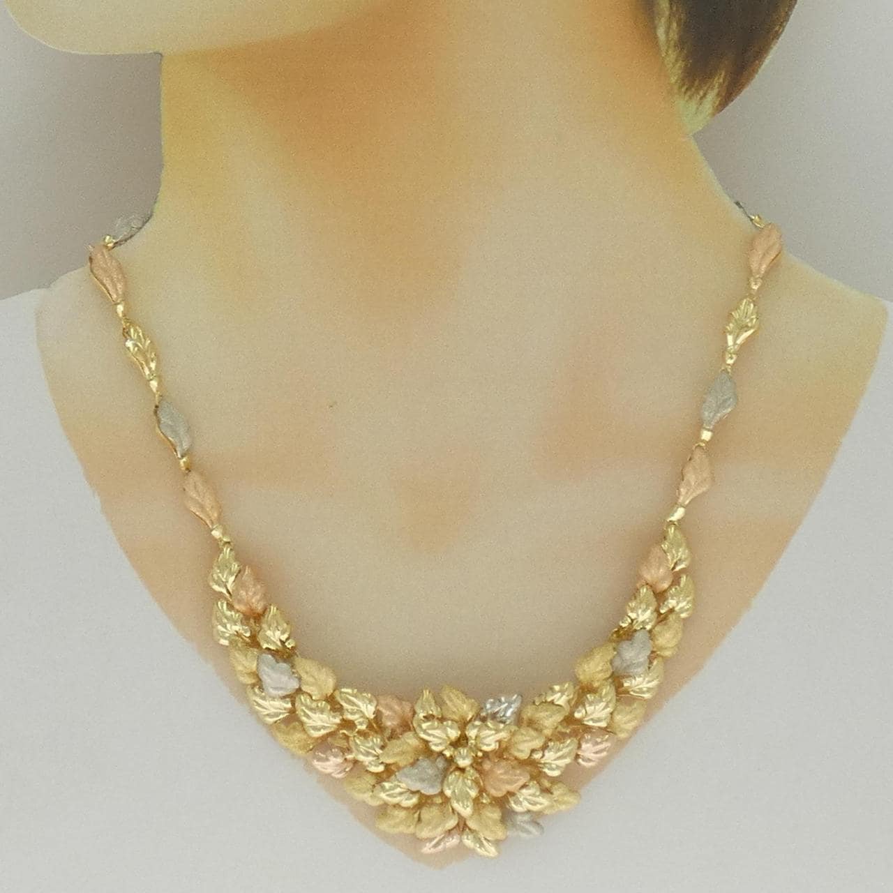 トレベール 750スリーカラー ネックレス