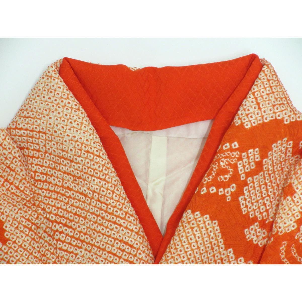 振袖　総絞り　金彩入り刺繍加工