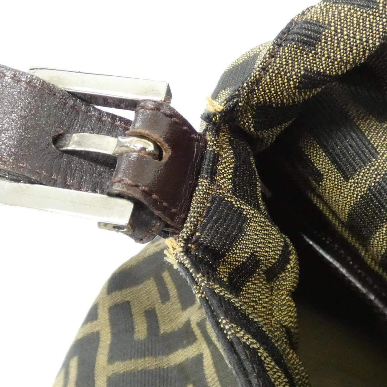 【ヴィンテージ】フェンディ マンマ バゲット 26325 ショルダーバッグ