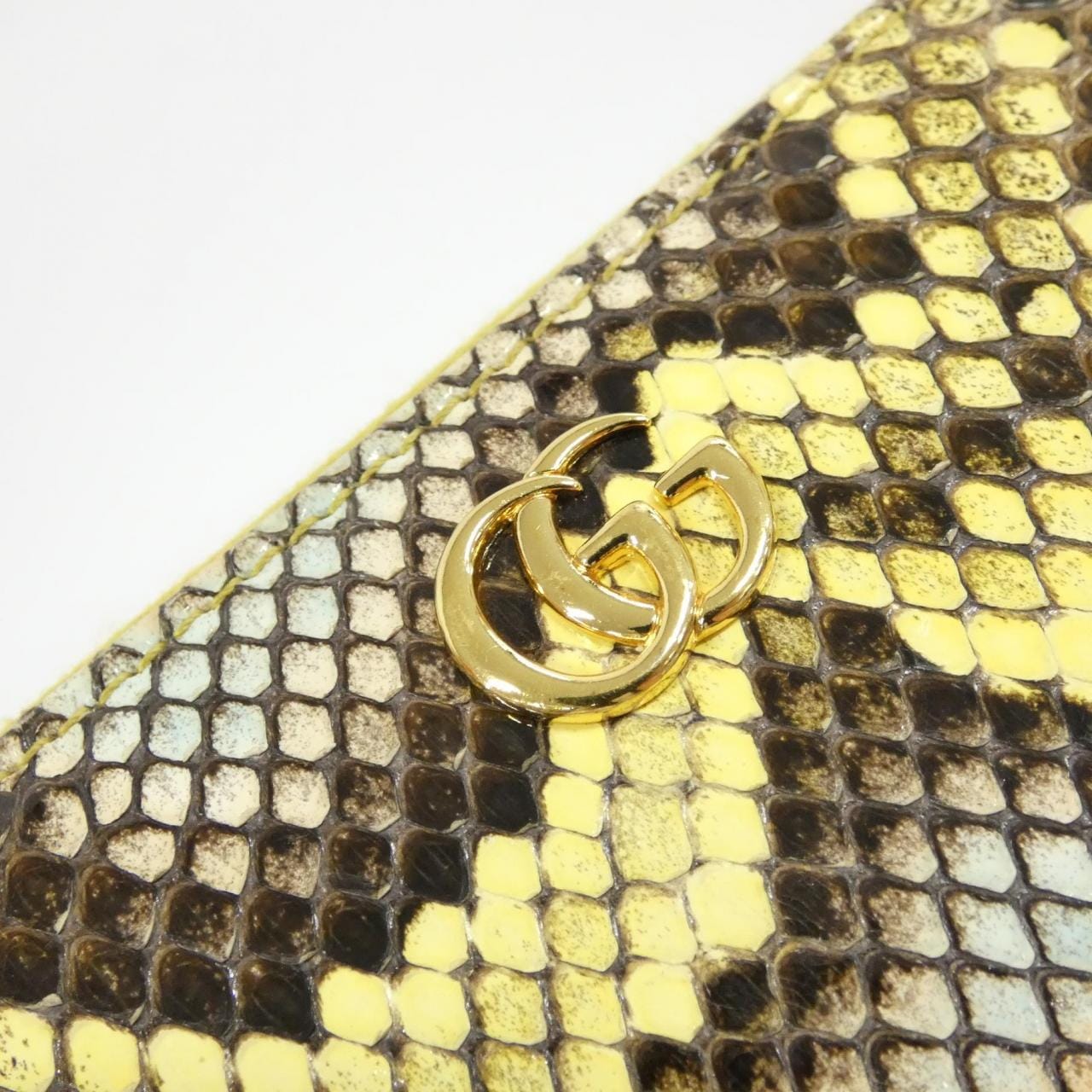 グッチ GG MARMONT 456117 E12MG 財布