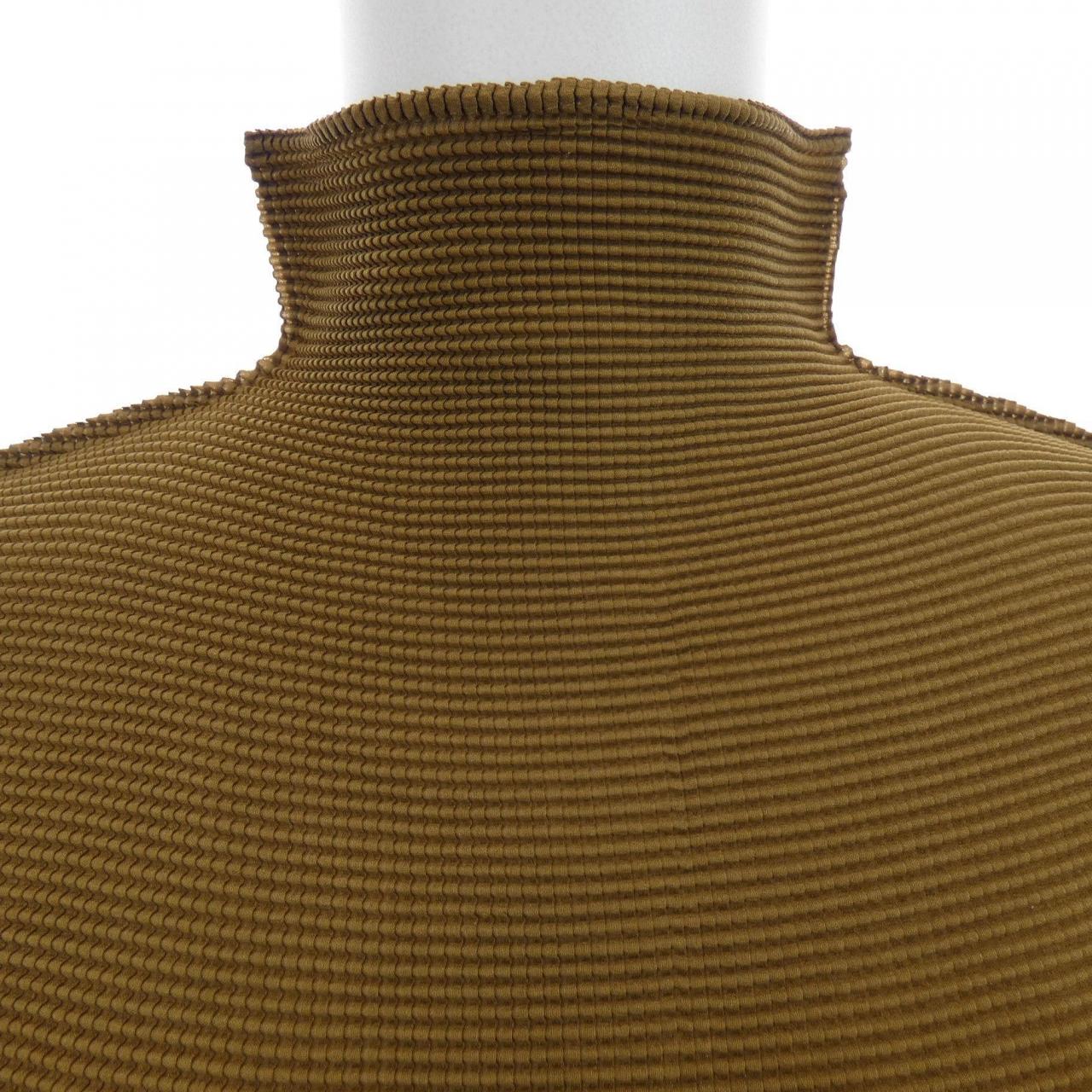 ミーイッセイミヤケ me ISSEY MIYAKE MI61FK225 トップス