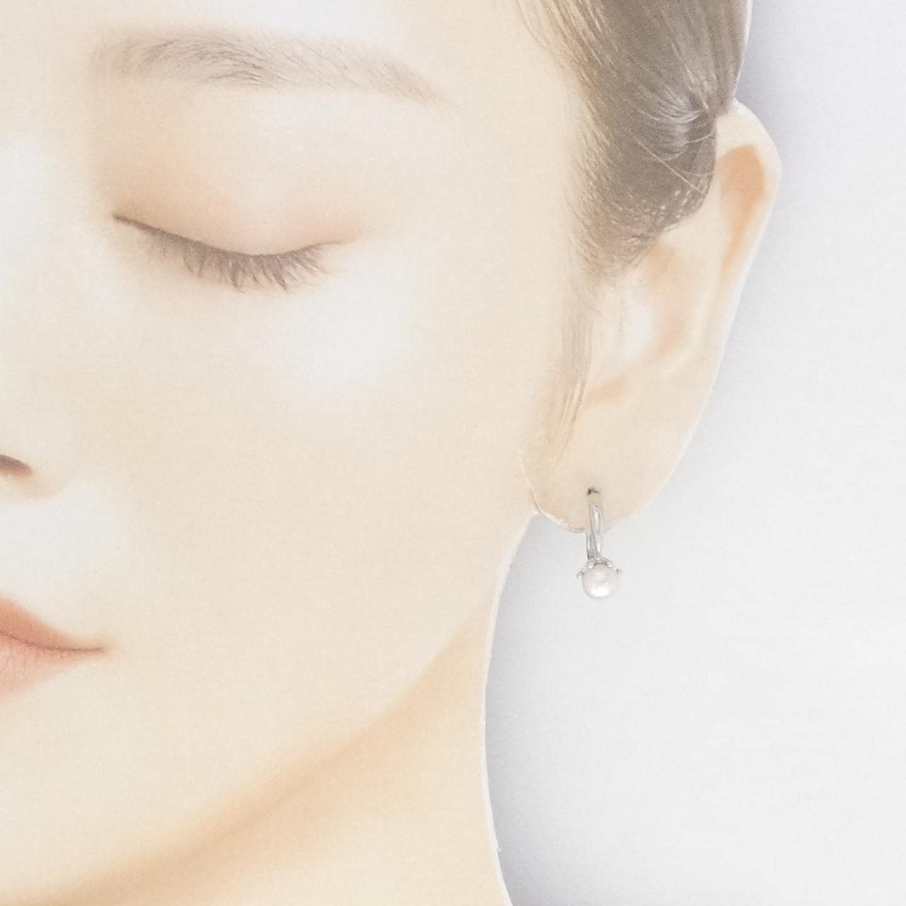 MIKIMOTO Akoya pearl earrings 5.8mm