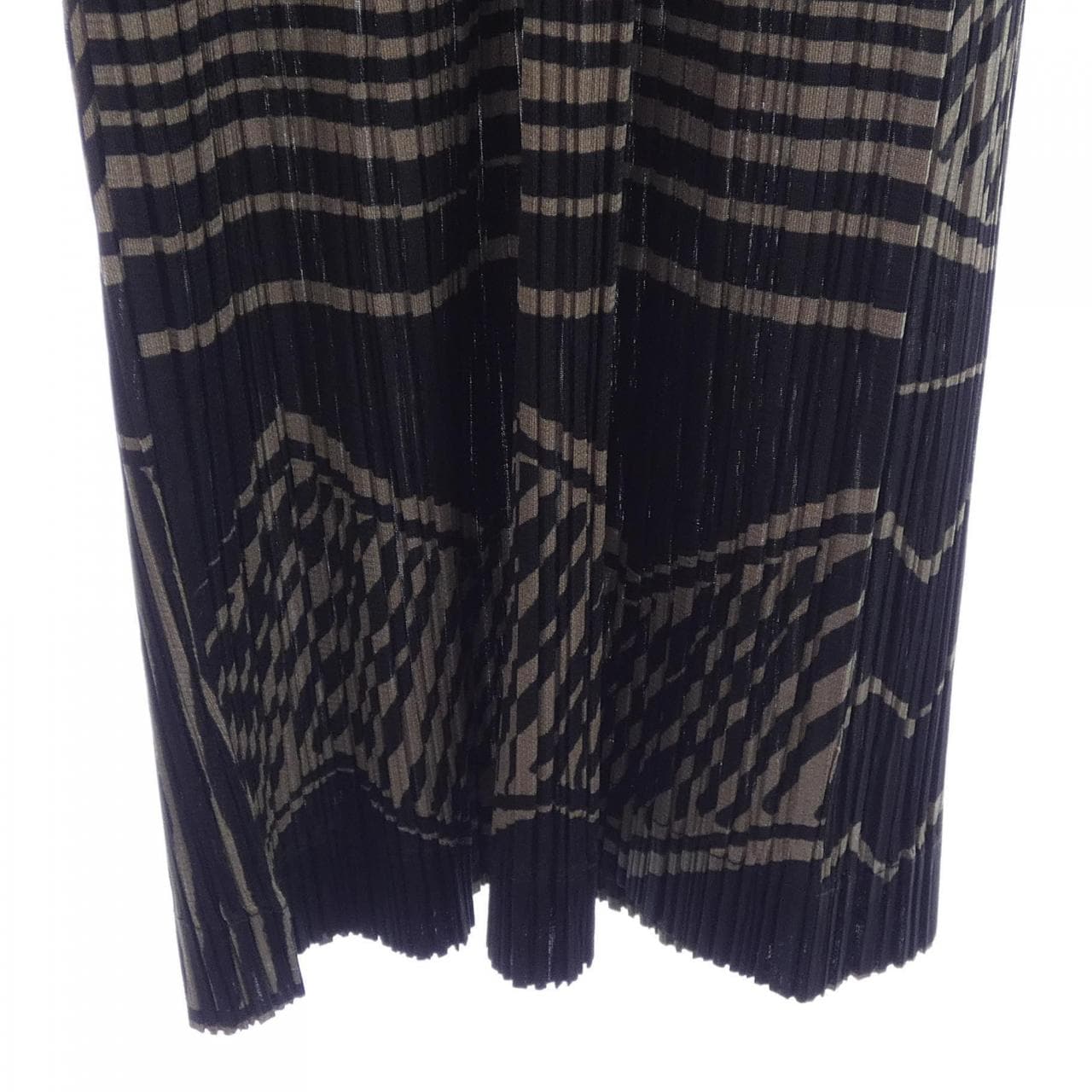 プリーツプリーズ PLEATS PLEASE 2016 PP63-JF701 7571055 パンツ