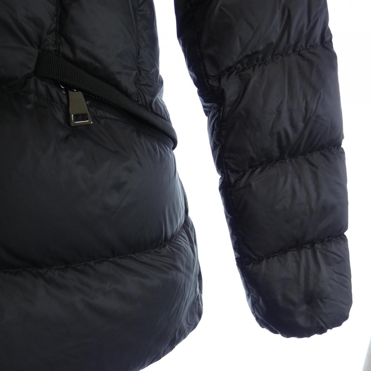 モンクレール MONCLER ダウンジャケット