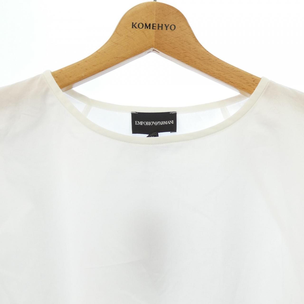 エンポリオアルマーニ EMPORIO ARMANI トップス