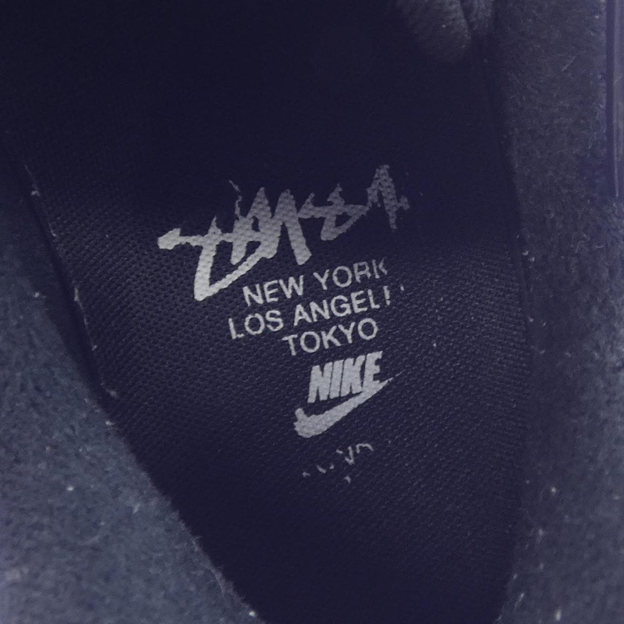ナイキ NIKE 834668-001 スニーカー