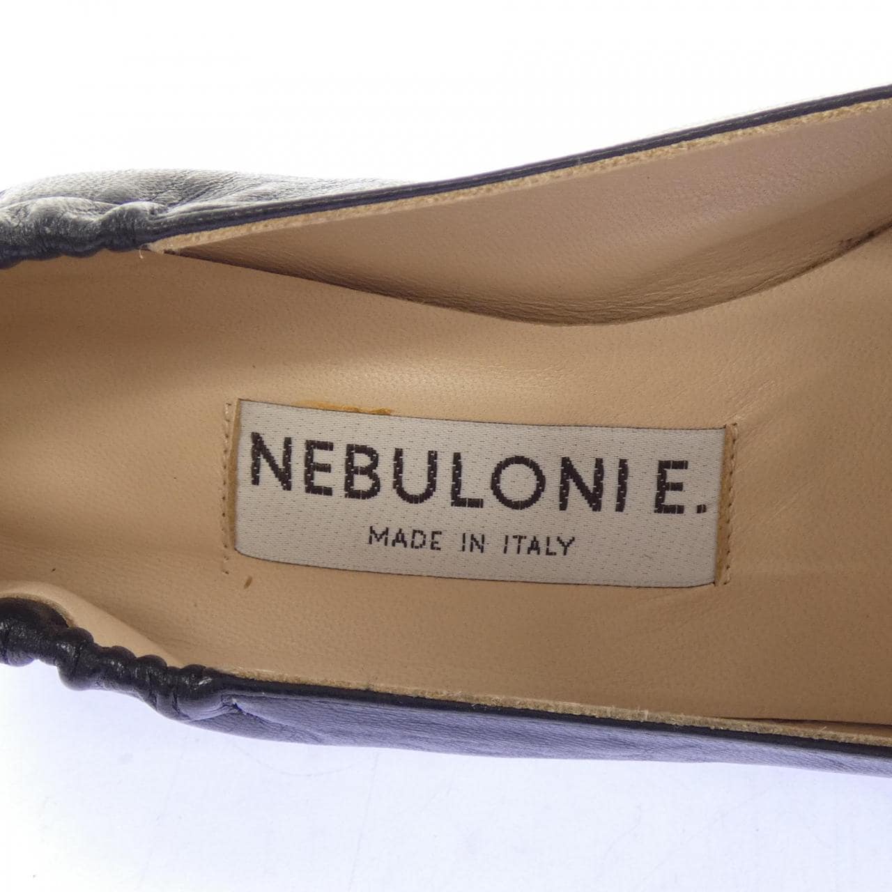 ヌブローニ NEBULONI E. CAPRETTO NERO パンプス