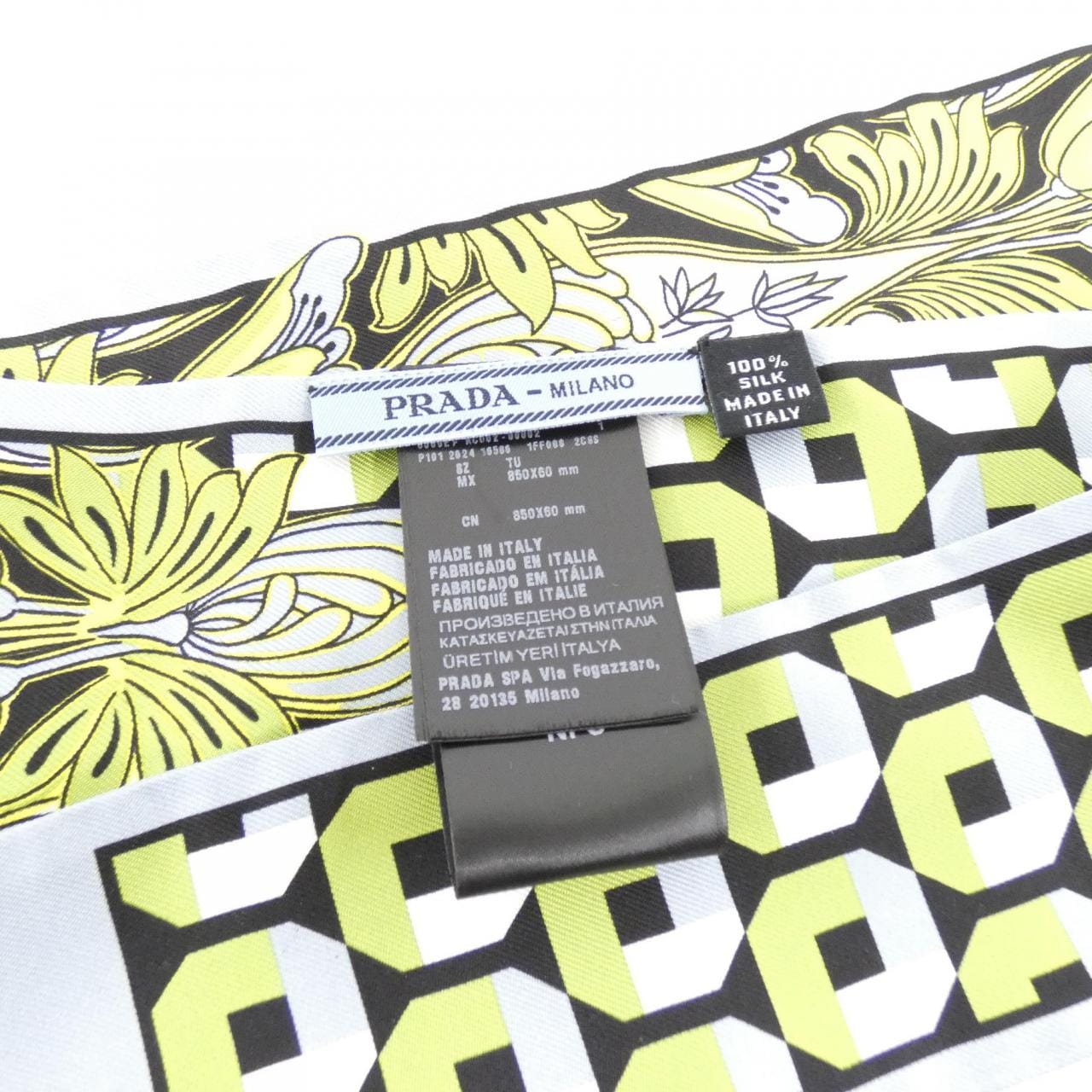 【未使用品】プラダ 1FF008 スカーフ
