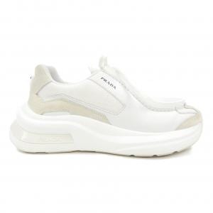 プラダ PRADA スニーカー