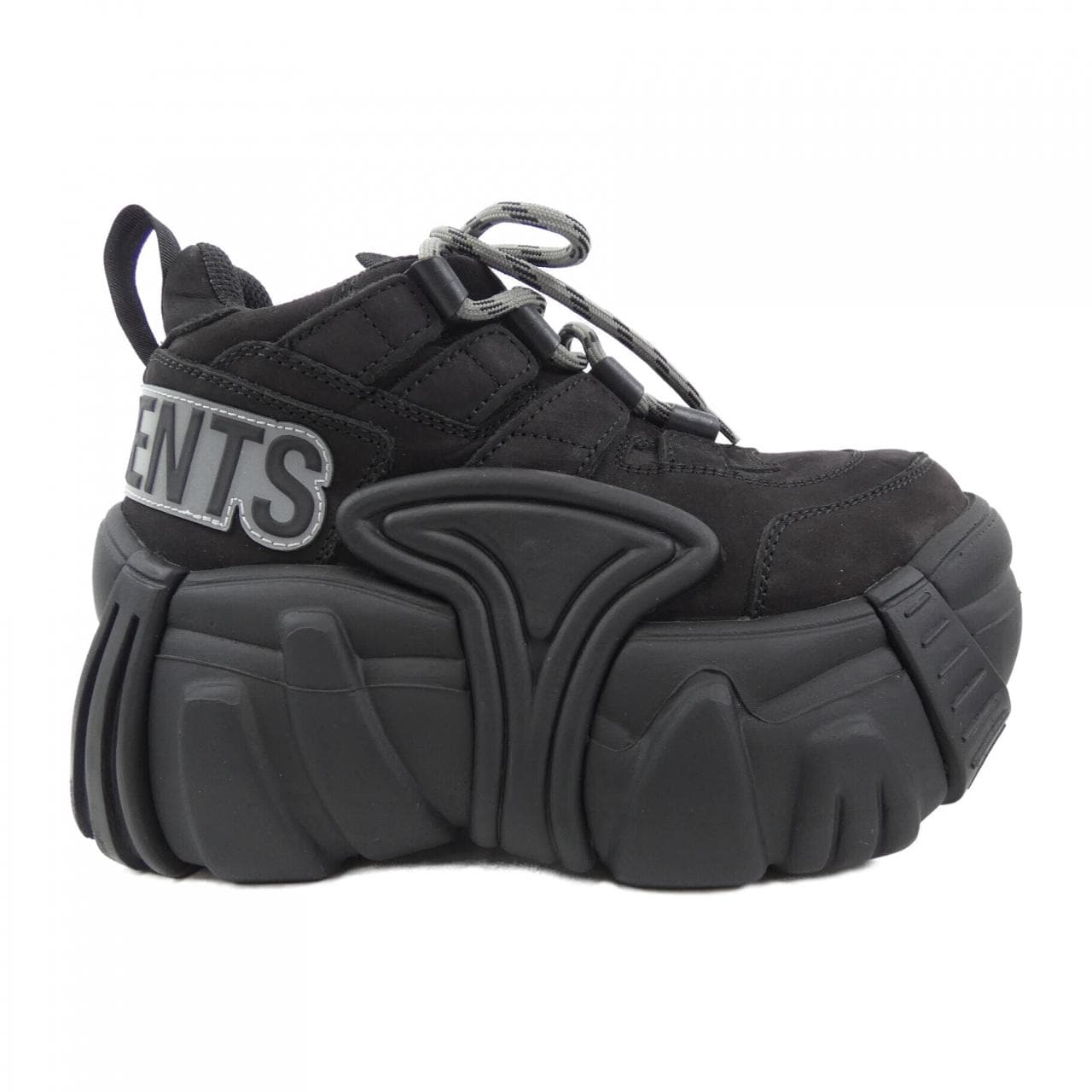 VETEMENTS sneakers