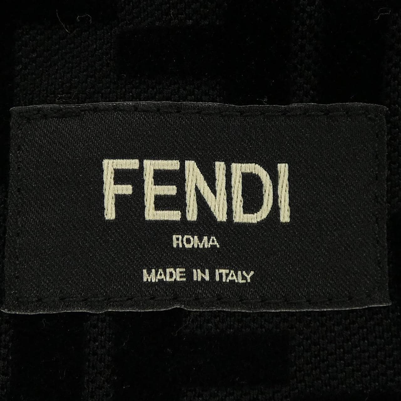 フェンディ FENDI FFモチーフ FY0936 A7D5 Tシャツ