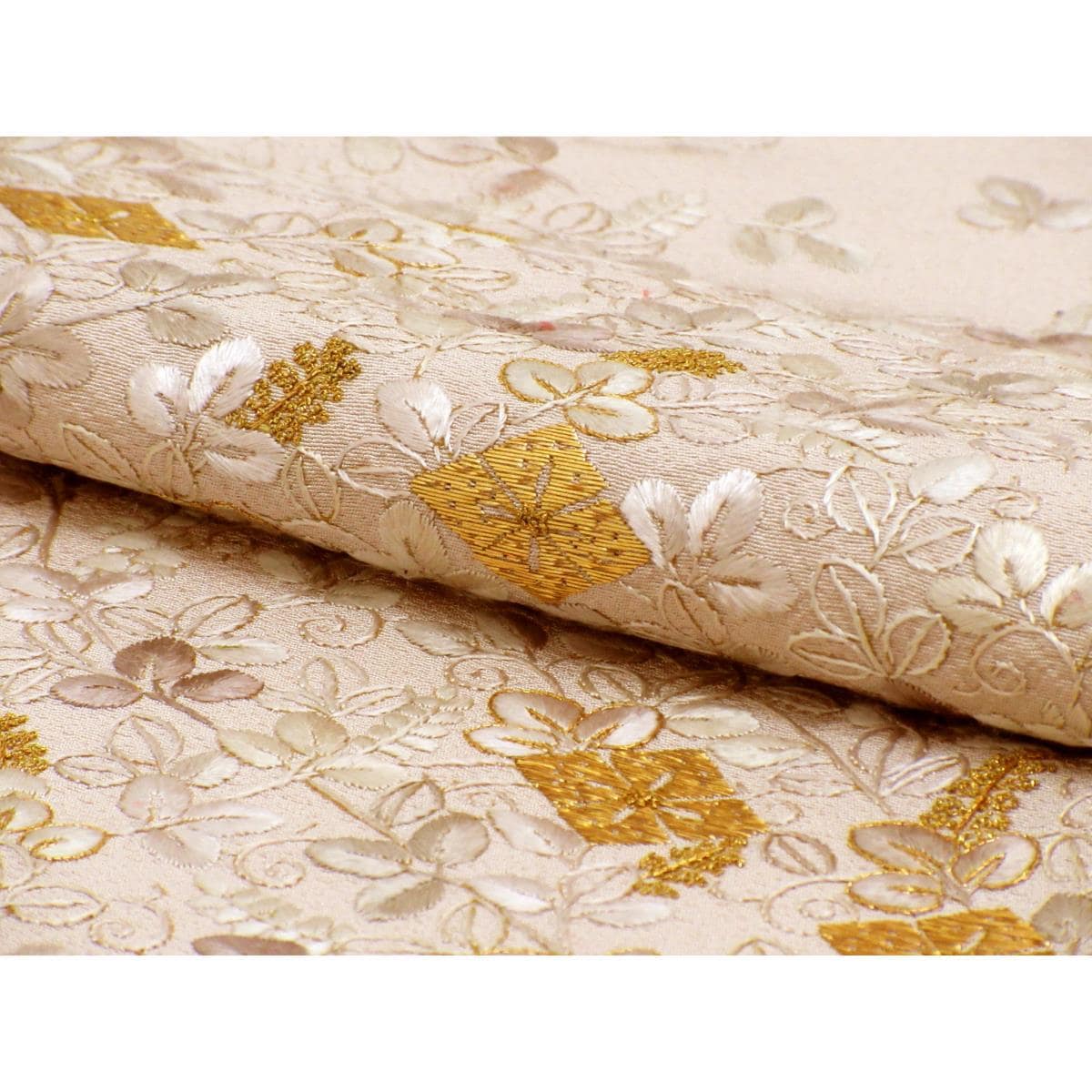 訪問着　刺繍加工