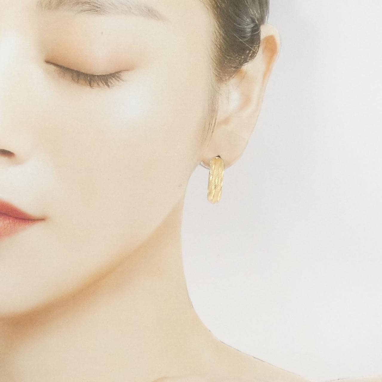 ウノアエレ 750YG/750WG ピアス