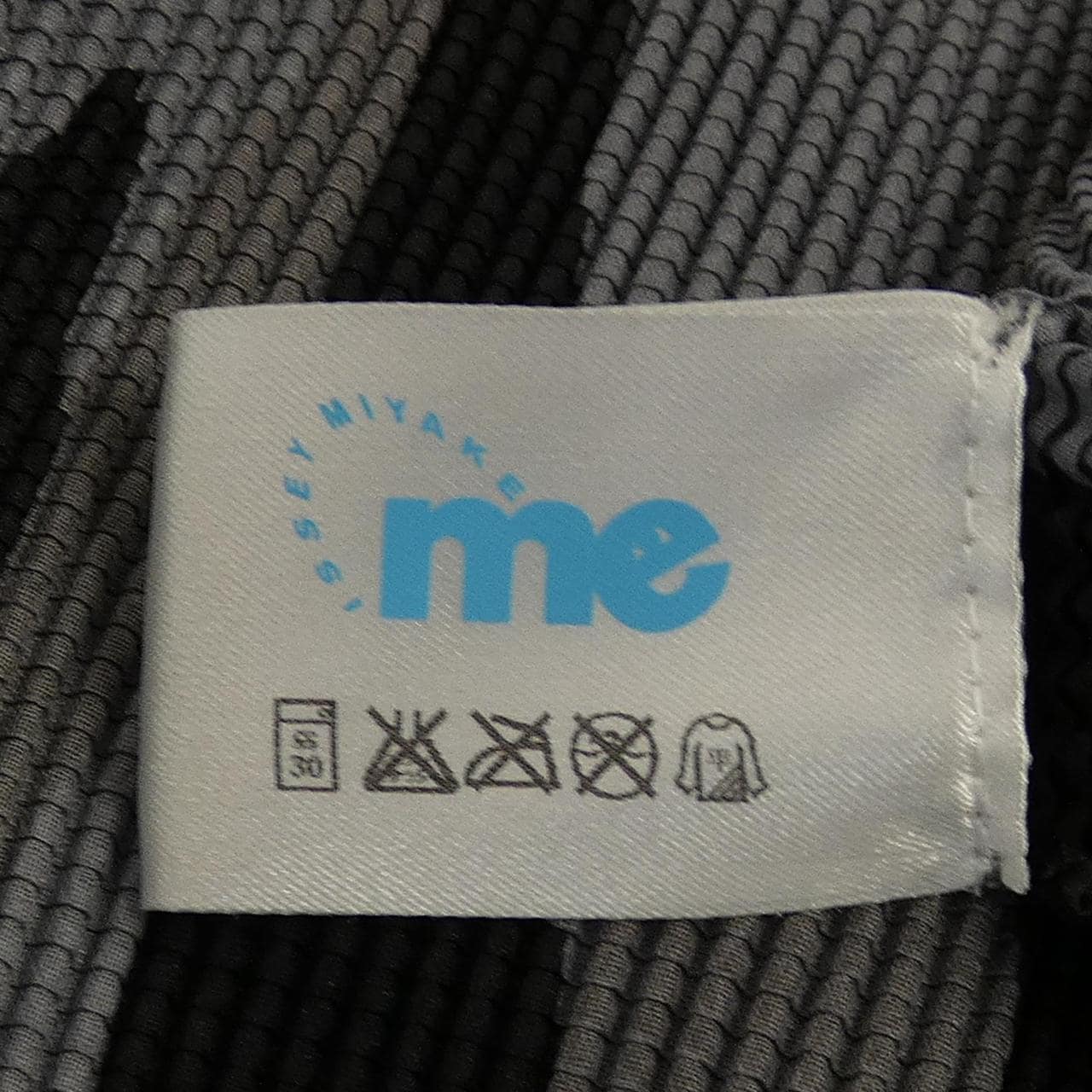 ミーイッセイミヤケ me ISSEY MIYAKE MI41FO646 トップス