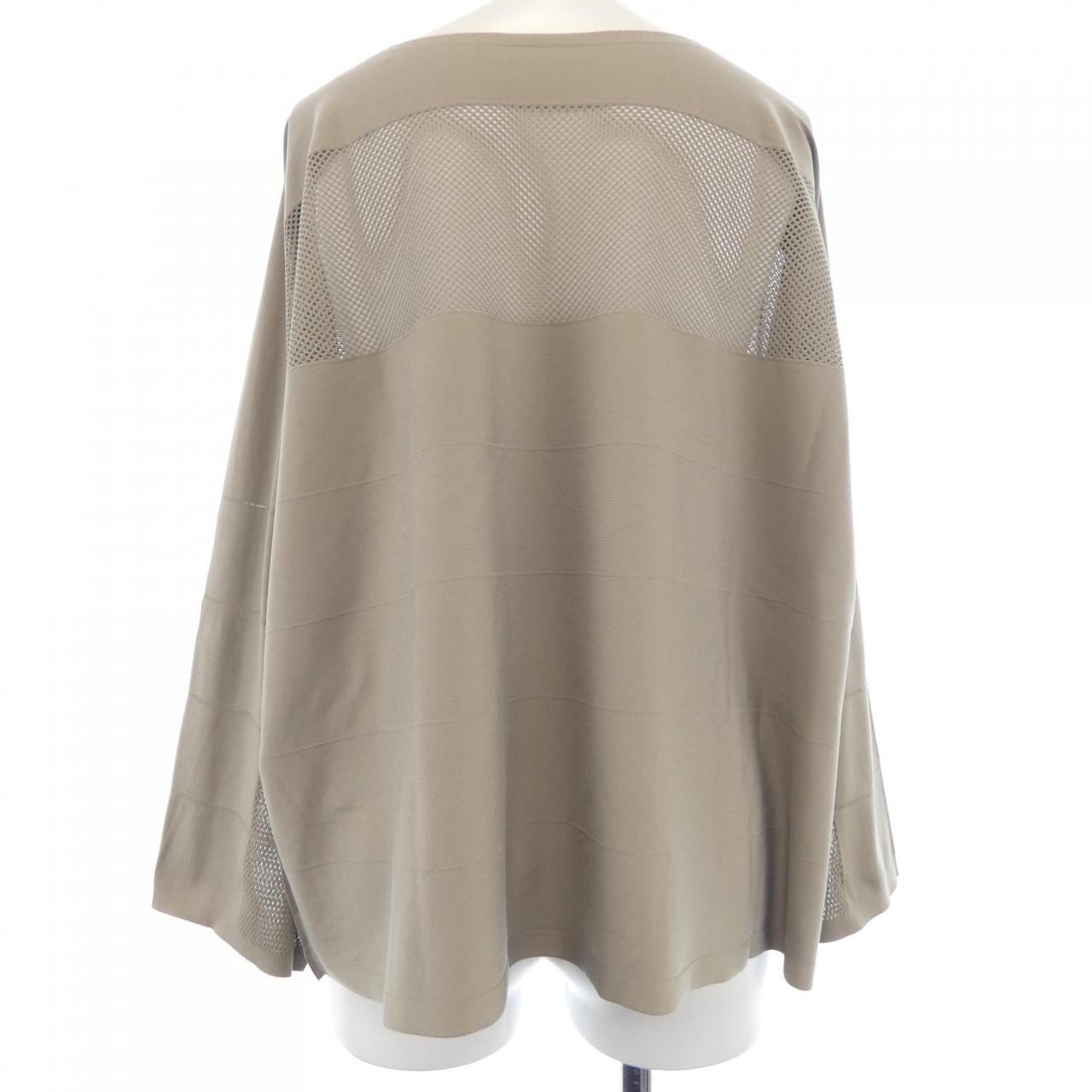 百褶PLEATS PLEASE上衣