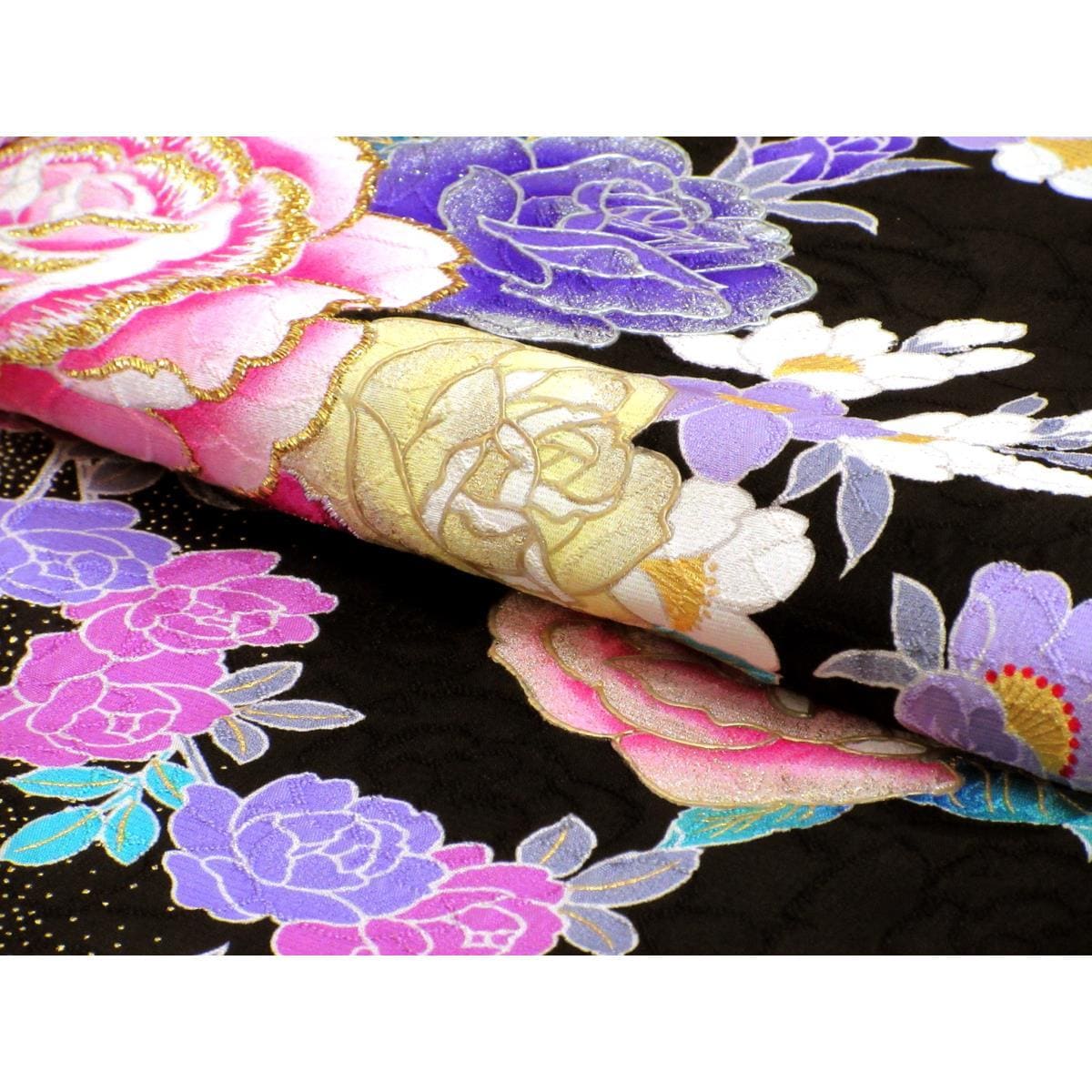 Long-sleeved kimono with gold-leaf Yuzen finish, embroidered gradation dyeing, polyester lining