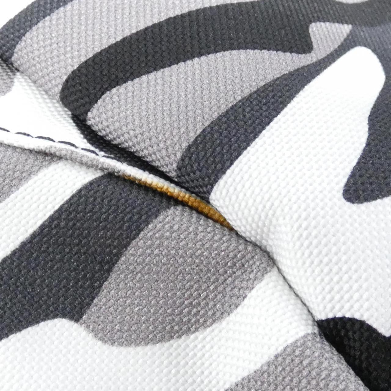 バレンシアガ エクスプローラー バックパック 503221 2BKLX リュックサック