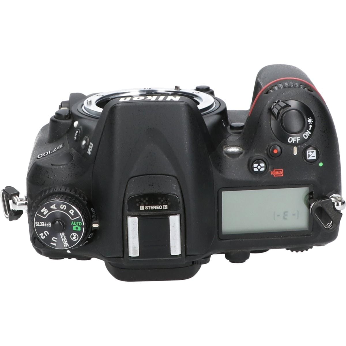 D7100